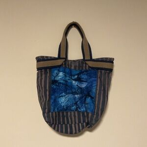 Stylish Blue and Tan guy harvey Tote Bag